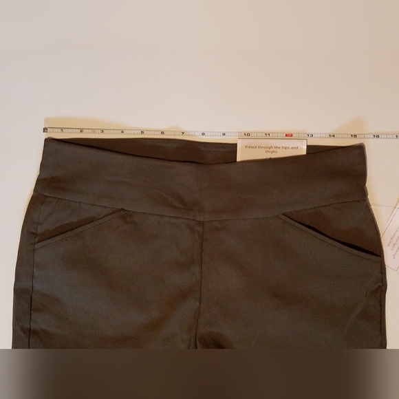 NWT Christopher & Banks Signature Slimming Pants, Size 6 - Picture 7 of 11